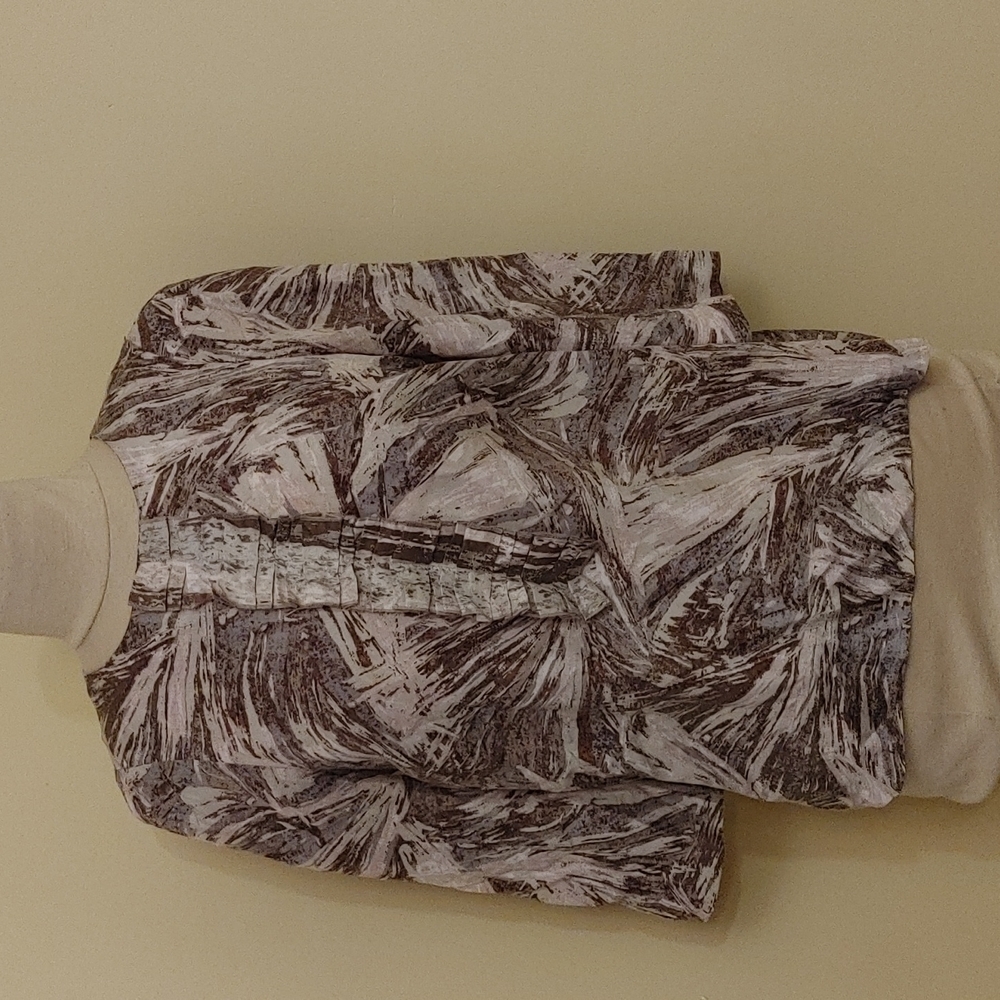 BCBG Max Azria Burnout Printed 100% Silk‎ Chiffon fabric Top blouse size …